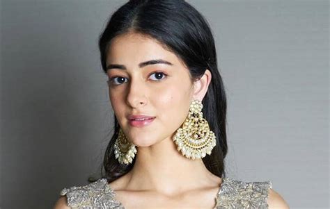 ananya pandey weight|Ananya Panday Age, Height, Weight, Wiki, Biography, Family,。